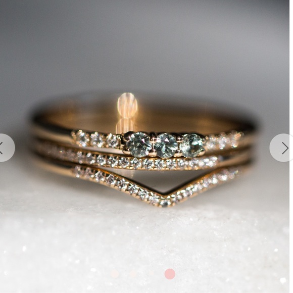 Jennie Kwon - Three Green Sapphire Equilibrium Ring (like new) - Picture 8 of 13